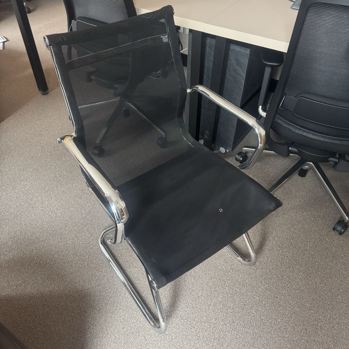 Офис стол мрежа