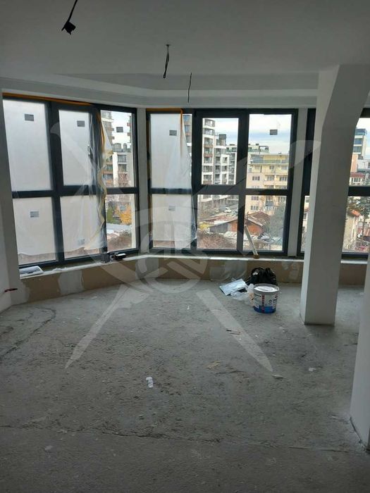 Продава се Тристаен апартамент в София, Малинова долина - 155 кв.м за 810 €/кв.м - Снимка #2