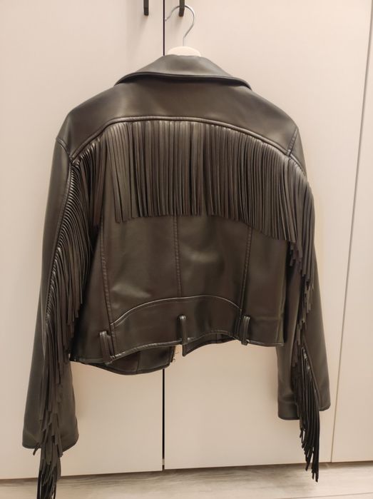 Продам шикарную куртку lime