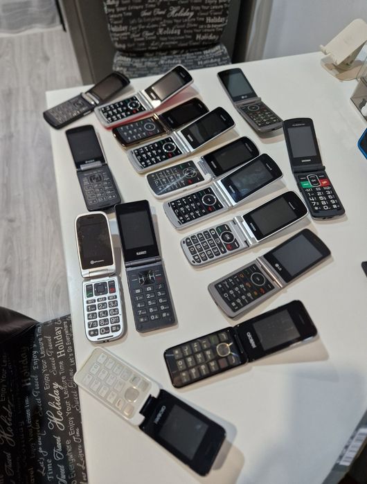 Telefon cu clapeta cu display generos