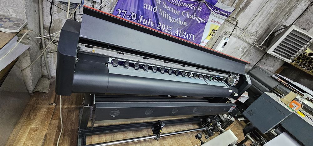 Широкоформатный принтер