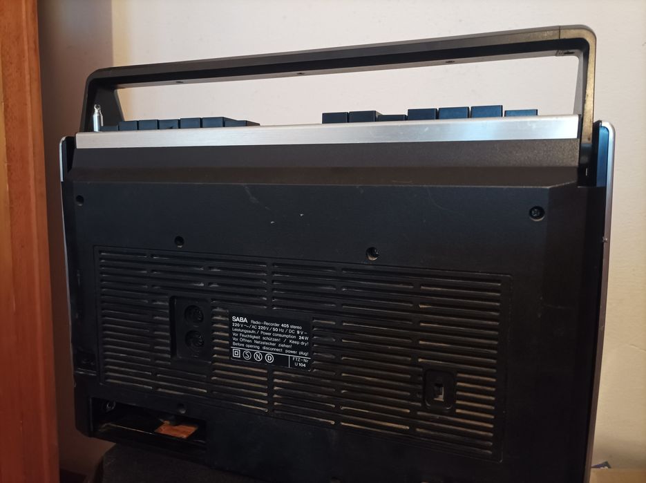 Vând aiwa sharp saba