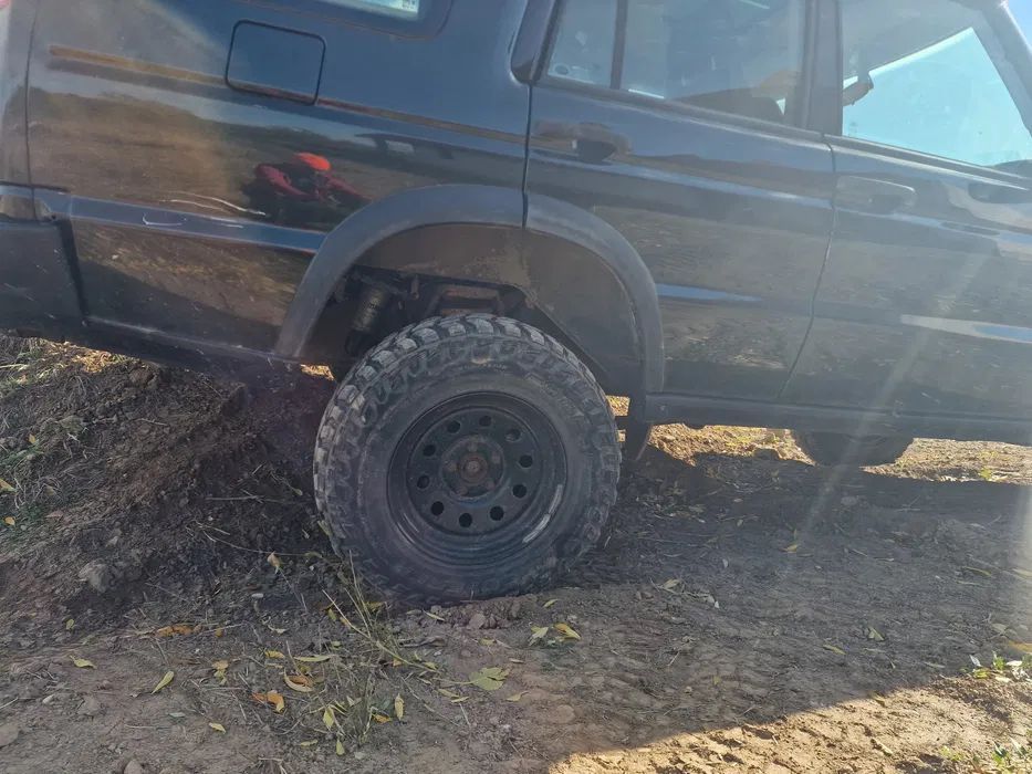 Land Rover Discovery 1999 diesel, 4.528 € — imagine 4