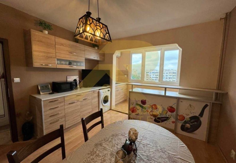 Продава се Двустаен апартамент в София, Център - 65 кв.м за 1954 €/кв.м - Снимка #2