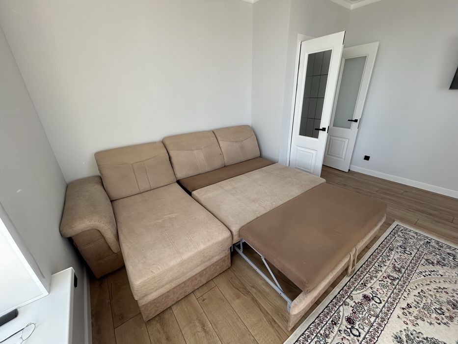 Продаю диван в хорошем состоянии