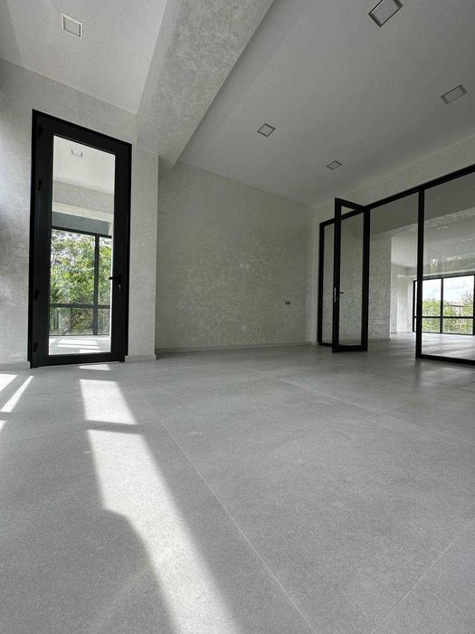 150 и 110 кв.м Офис Посольство Франции 145 школа Вестмистер KFS