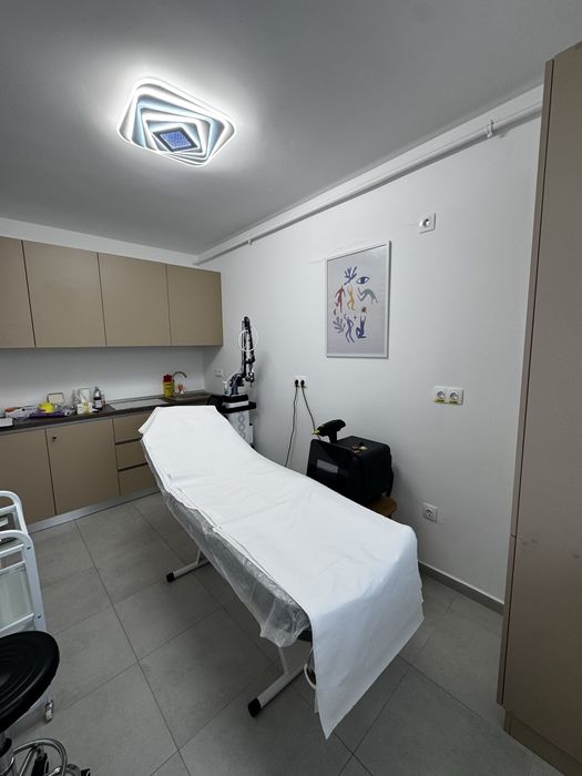 Inchiriez spatiu comercial + loc parcare Maurer