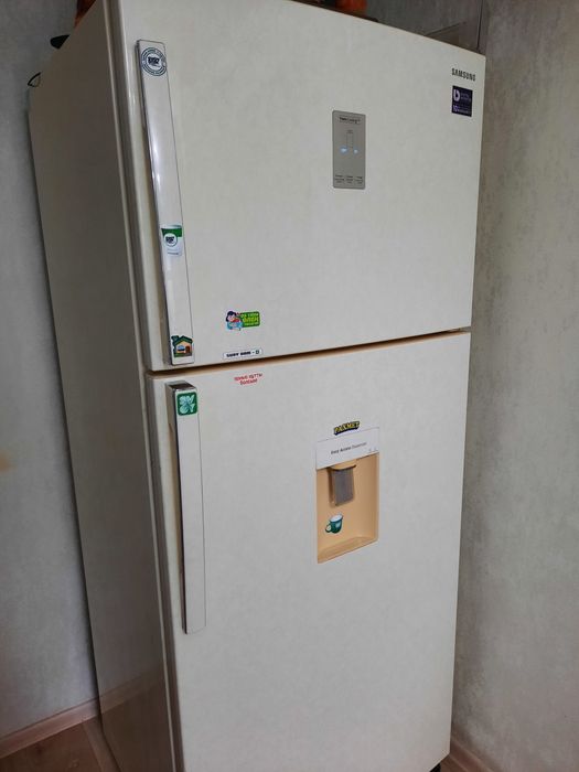 Продам  холодильник