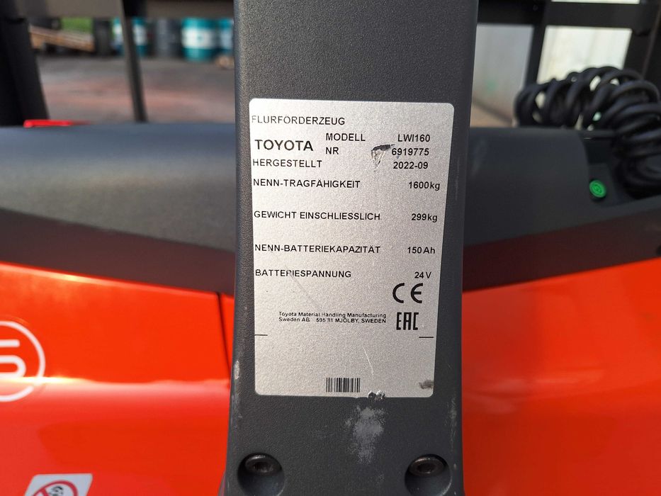 Електрическа палетна количка Toyota LWI160 Li-ION-195 м.ч.