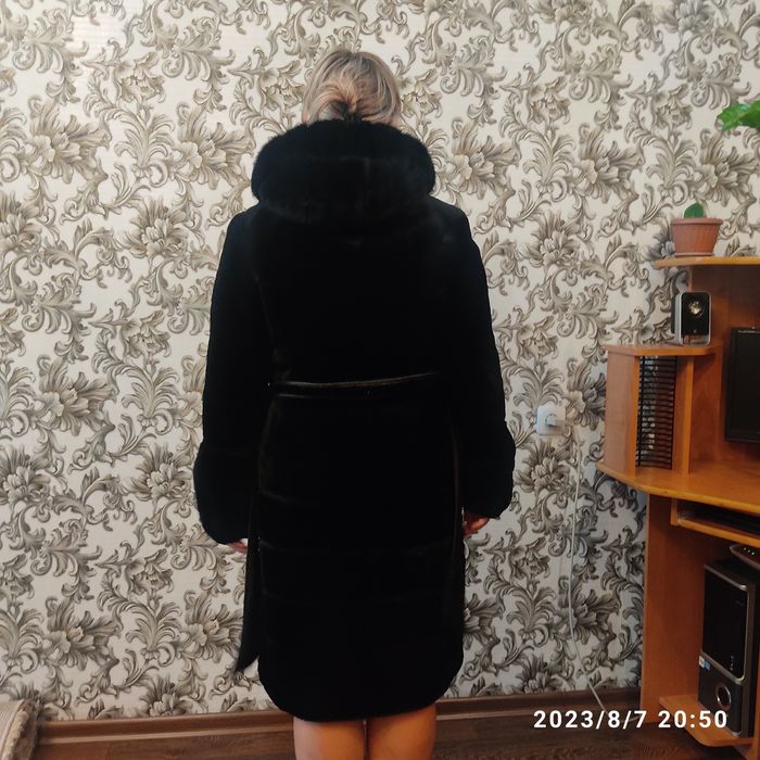 Шуба-мутон на цигейке. С норковыми вставками