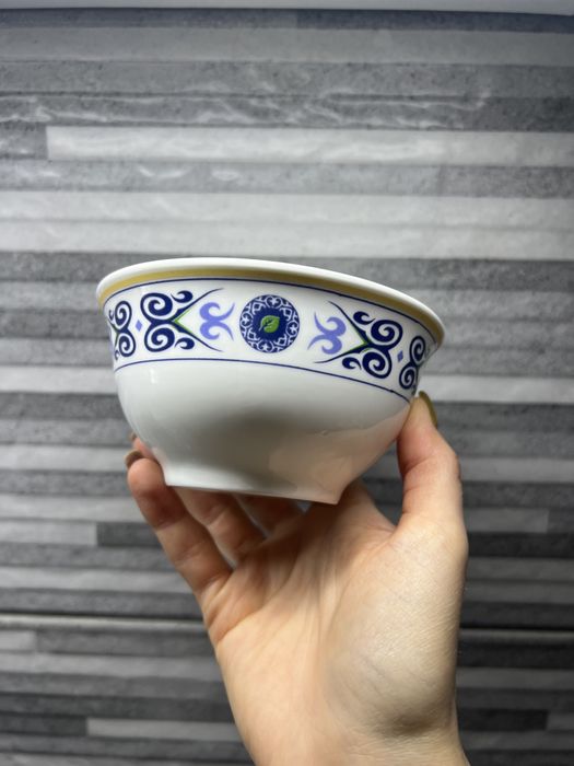 Посуда: чашки, блюдца, пиалушки