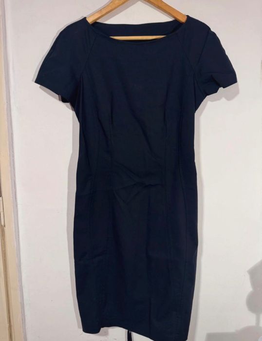 Rochie elegantă bleumarin, croială cambrată, detaliu corset – M/L