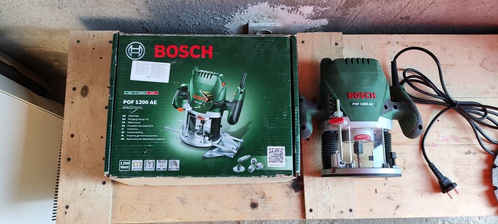 Продам фрезер Bosch