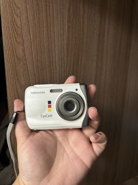Продается винтажный фотоаппарат