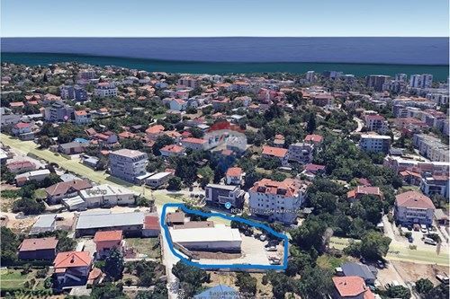 Склад в Варна-Бриз площ 600 цена 3100