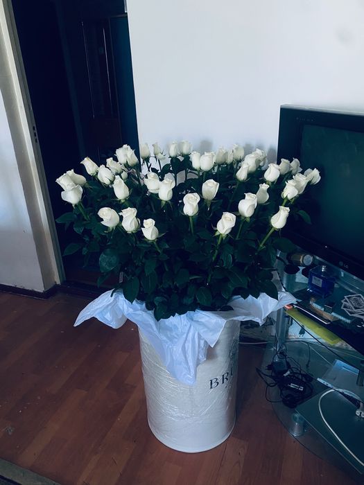 Цветы свежие продаются
