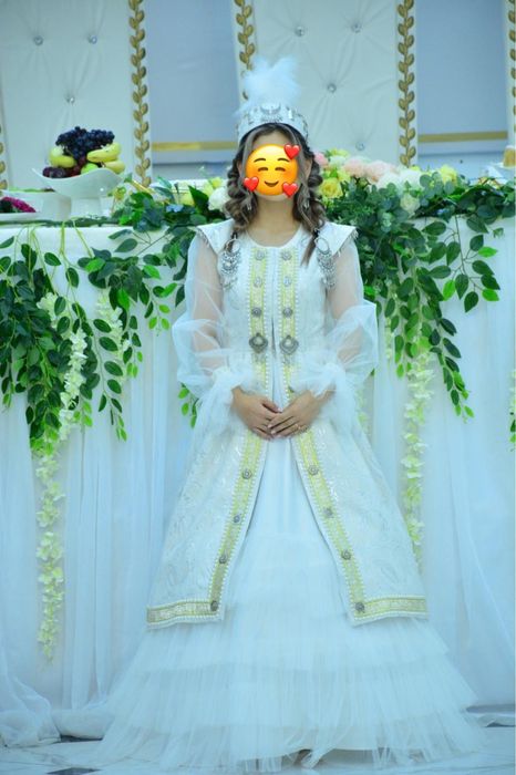 Платье на узатуу