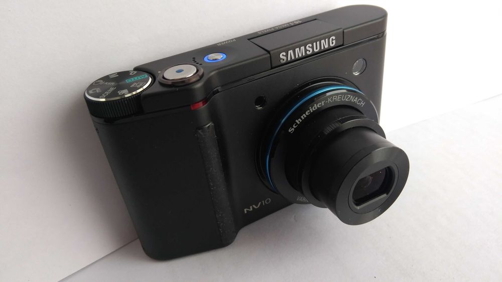Фотоаппарат Samsung NV10