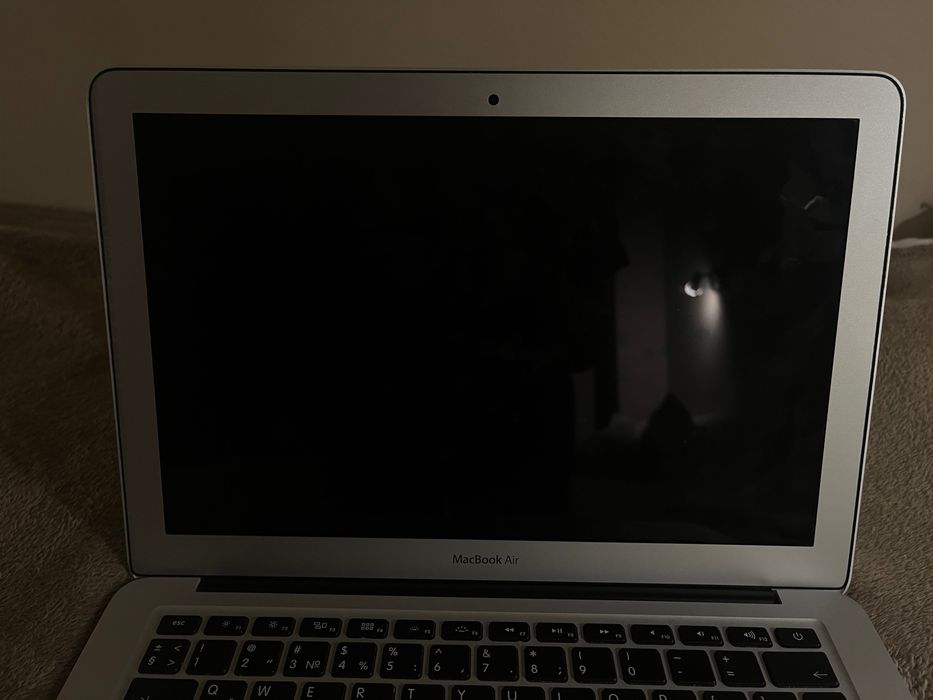 MacBook Air 13” 2015 | 8GB RAM | 128GB SSD