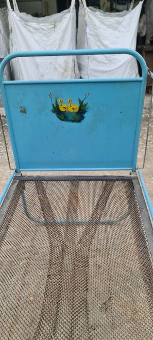 Старинни легла с табли