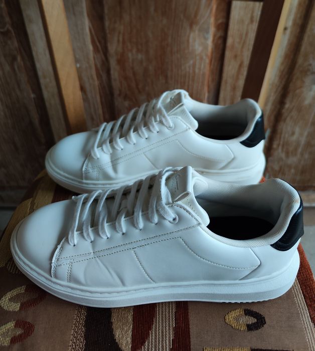 Бели маратонки - Pull & Bear