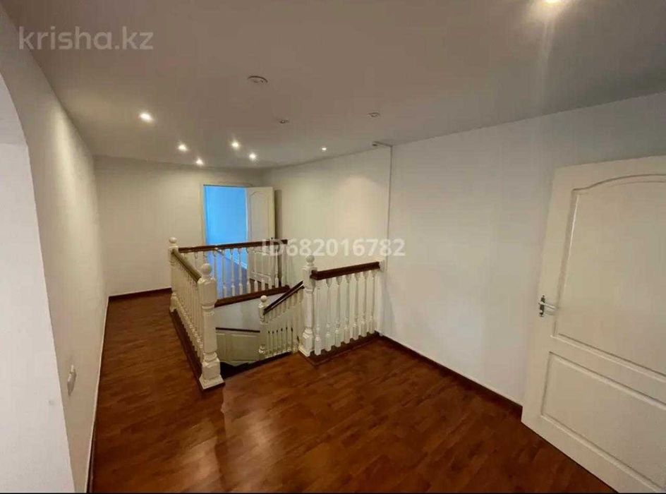 Продам 2х этажный коттедж