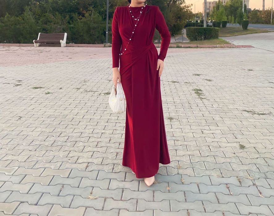 Продаю платья 42-44р