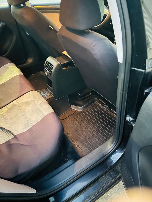 Vând vv jetta an 2013