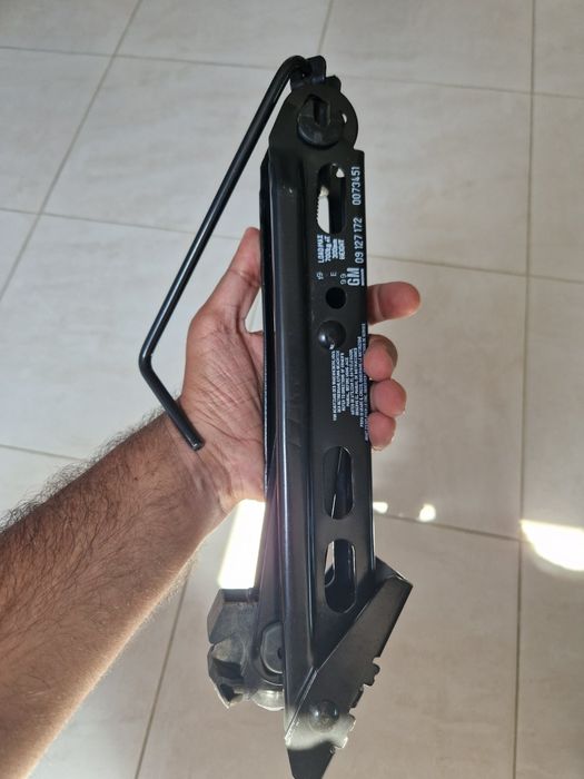 Оригинален автомобилен крик на GM