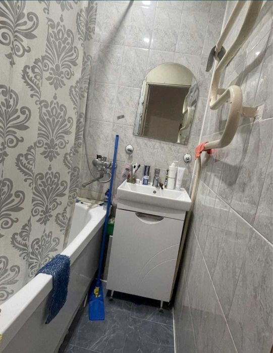 СРОЧНО продам 2 ком квартиру в центре