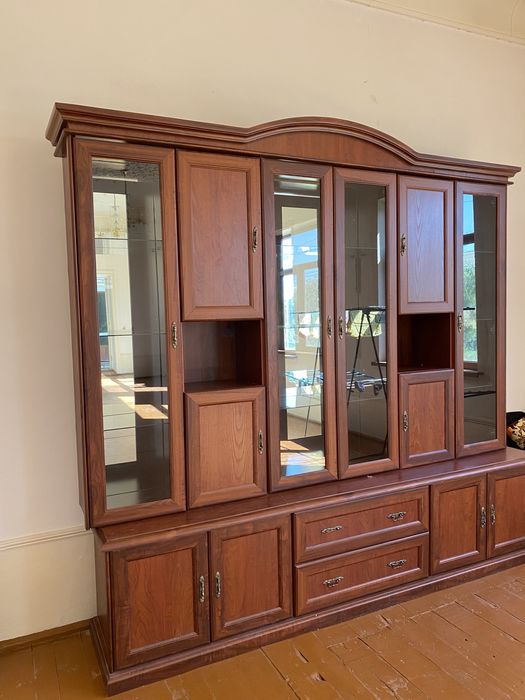 Стенка сотилади.