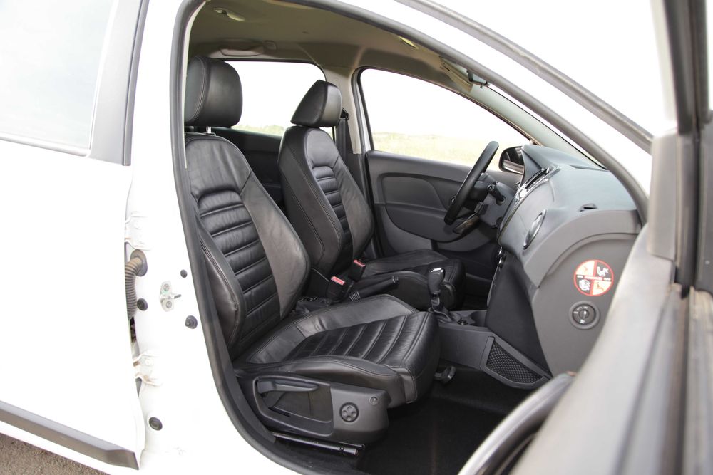 Sistem adaptare scaune de VW Scirocco pe Logan Duster Sandero