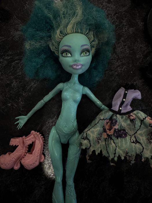 Экшн-кукла Monster High Honey Swamp G1