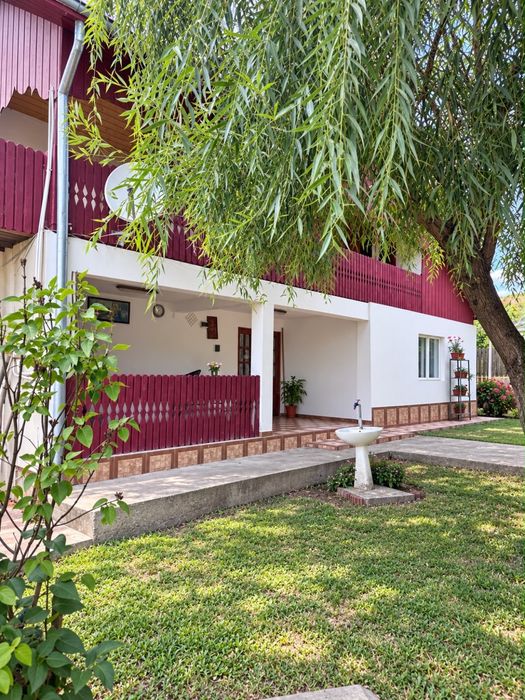 Casă de vanzare Berca, jud. Buzau - teren generos + terenuri extravilane  9500mp