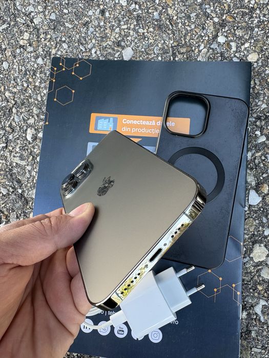 iPhone 13 Pro Max Grey, cu accesorii