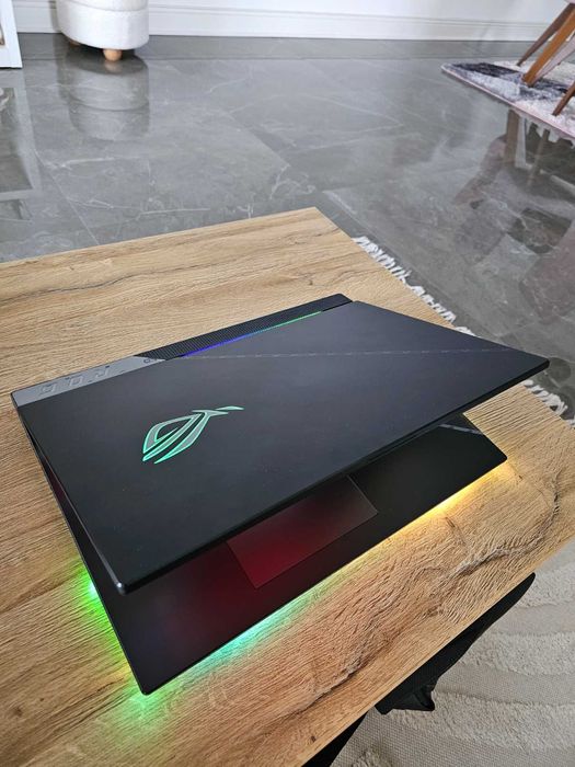 Laptop Gaming ASUS ROG Strix SCAR 17 G733ZW