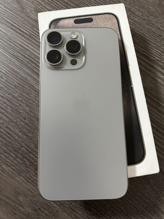 Продаю Iphone 15 pro max