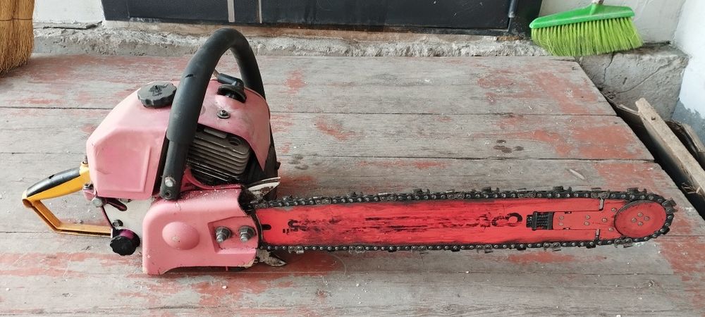 Продам бензопилу