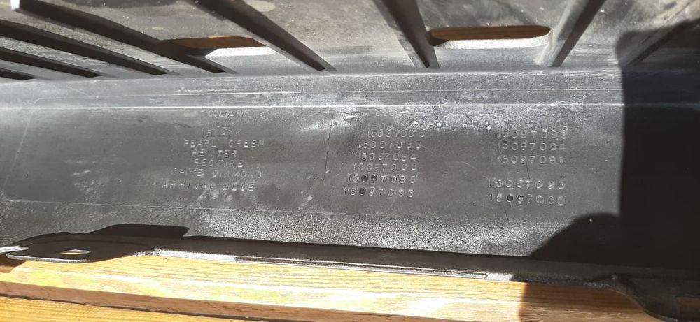 Задний бампер на Cadillac Escalade