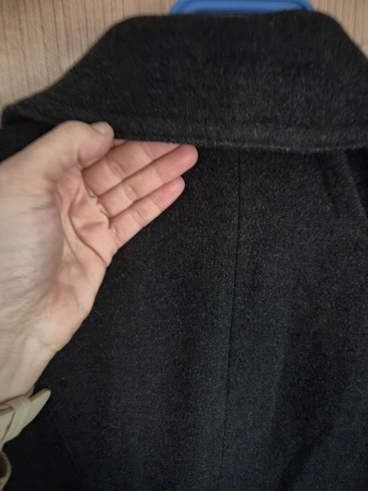 Черно вълнено палто Mango S