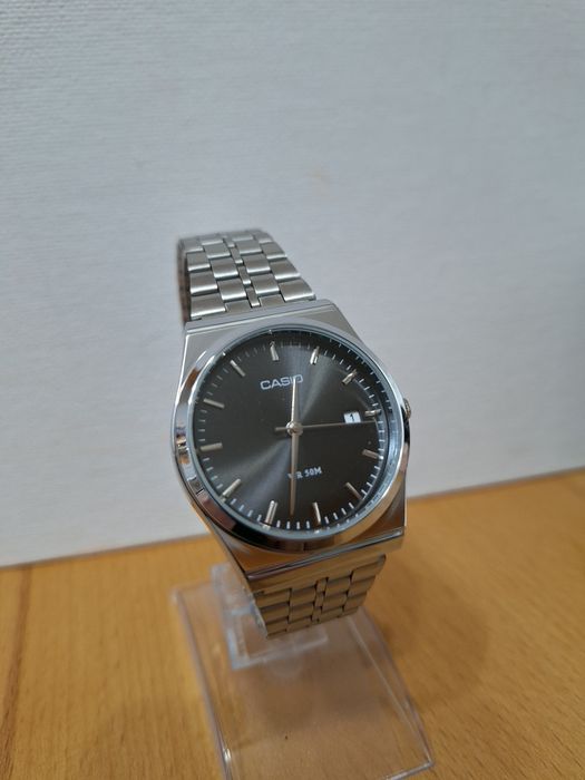 Дамски часовници + ПОДАРЪК втори LED часовник