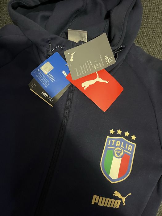 ново горнище Пума Италия. Puma Italy