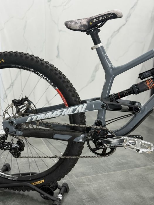 Колело за спускане Commencal FRS Furious DH 2023 M 27.5