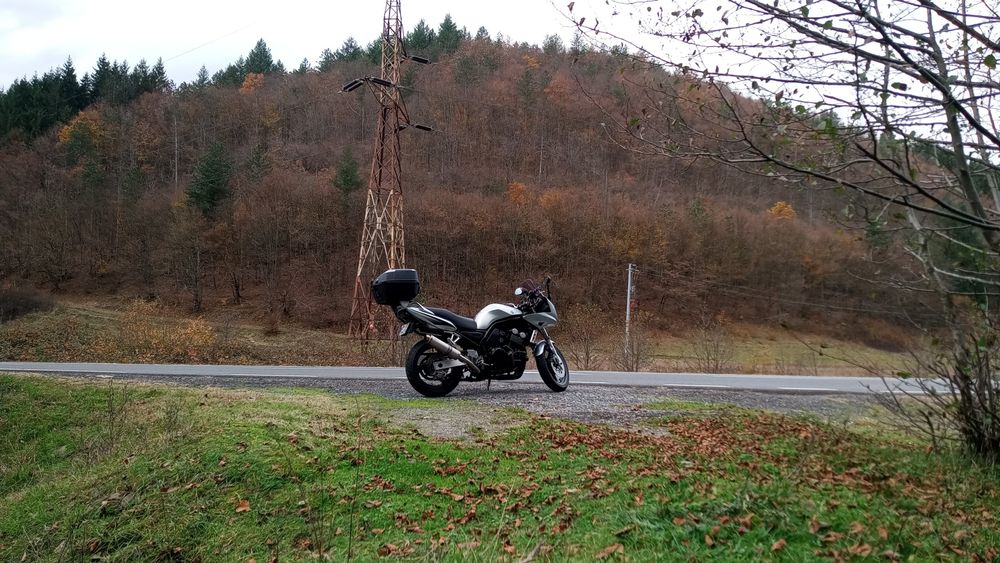 Yamaha fzs 600 md. 2003