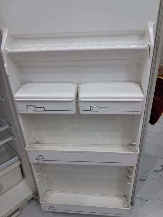 Продам холодильник