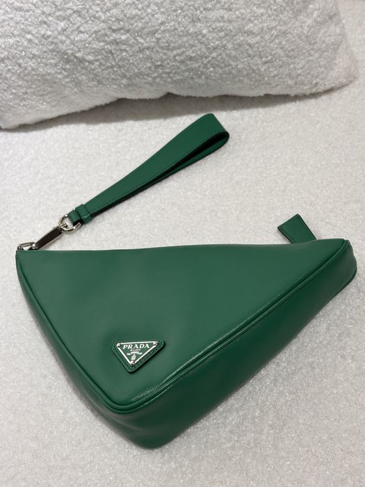 Кожаный клатч Prada