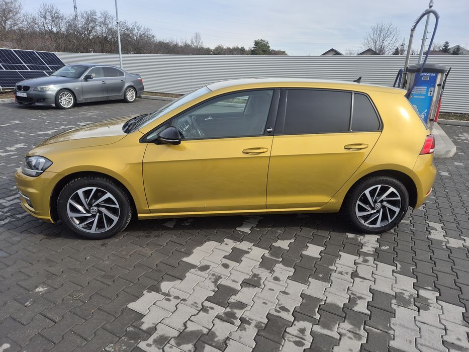 VOLKSWAGEN Golf 2018