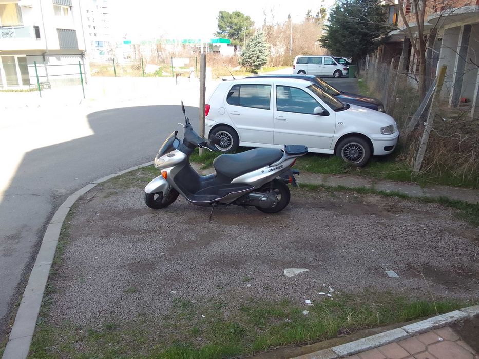 Suzuki Burgman-Epicuro