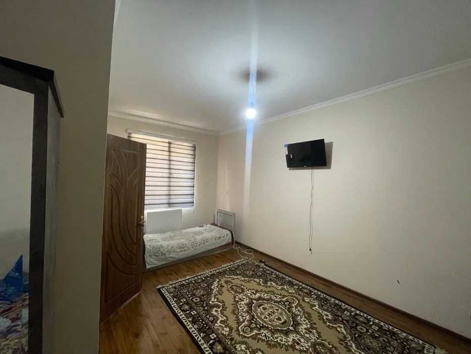Продается 1 комнатная квартира, Район Янги Хаёт, метро 3я станция,0837