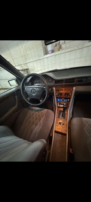 Mercedes 230llll